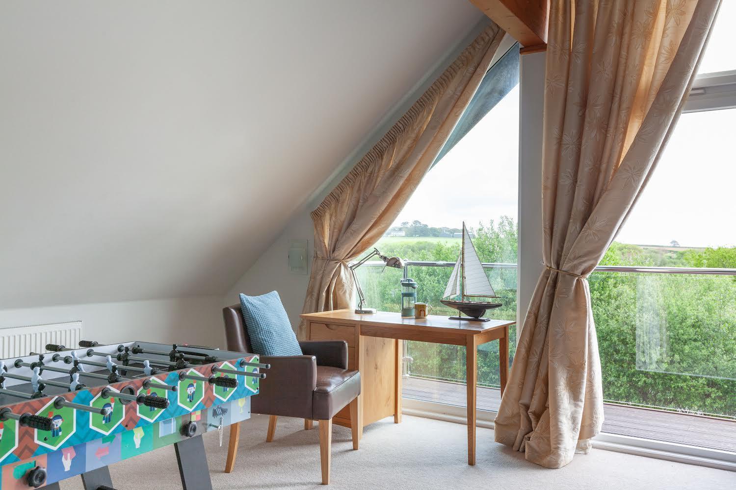 Kingfisher Hot Tub & Log Burner House On Premium Lakeside With Resort Facilities St Columb Major Exterior photo
